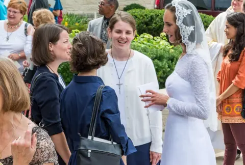 Today’s Catholic/Joe Romie Consecration of Jessica Hayes. Photo by Today’s Catholic/Joe Romie