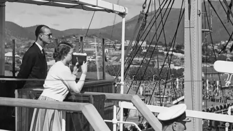 Getty Images The Queen and Prince Philip on their tour to Australia in 1954