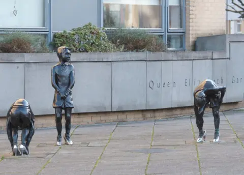 Alamy The Gorbals Boys sculpture