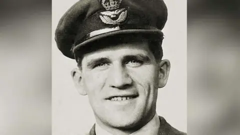 Family photo Wing Commander Ken Rees